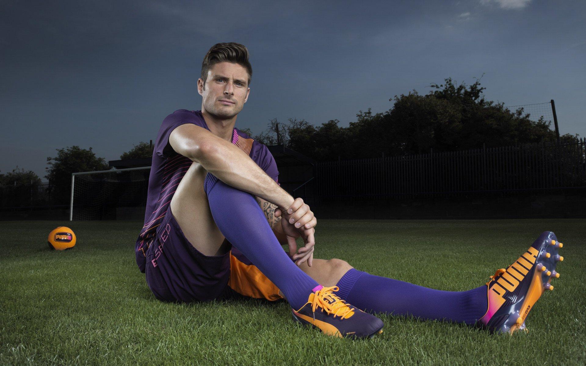 蓝军枪手天王山对决前夜,枪手热身赛展现争冠野心